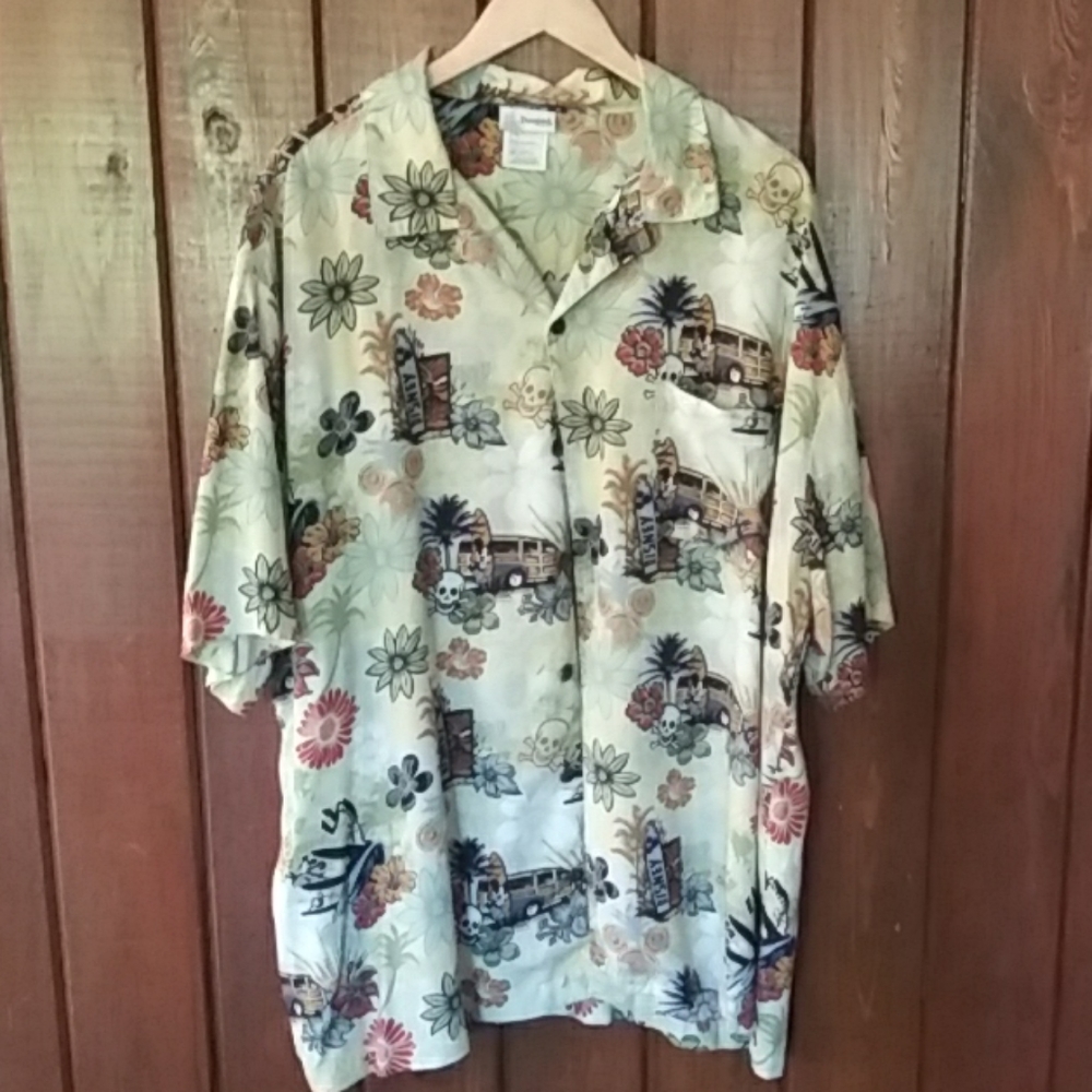 Men's Disneyland Resort Hawaiian Shirt skulls surf